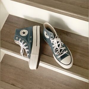 Converse | Navy Blue Platform Sneakers